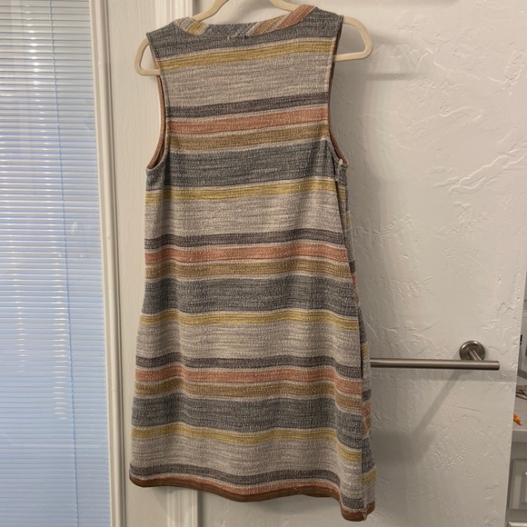 Striped Sleeveless Dress - Picture 4 of 5